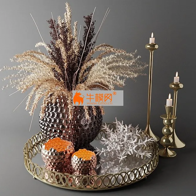 Bouquet of dried flowers in a glass vase on a tray – 4958