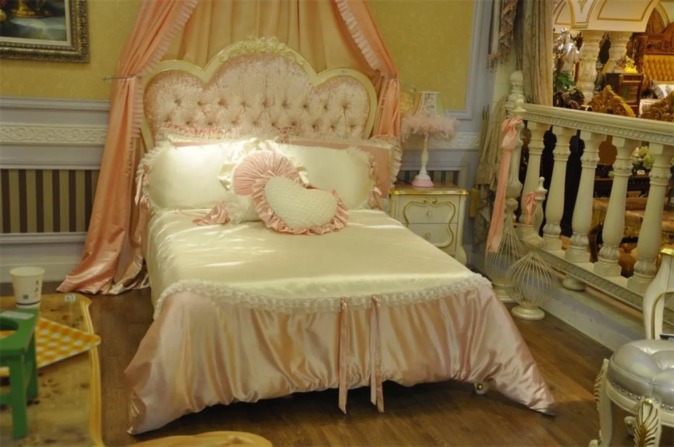 Classic Furniture – 3D Model – X226