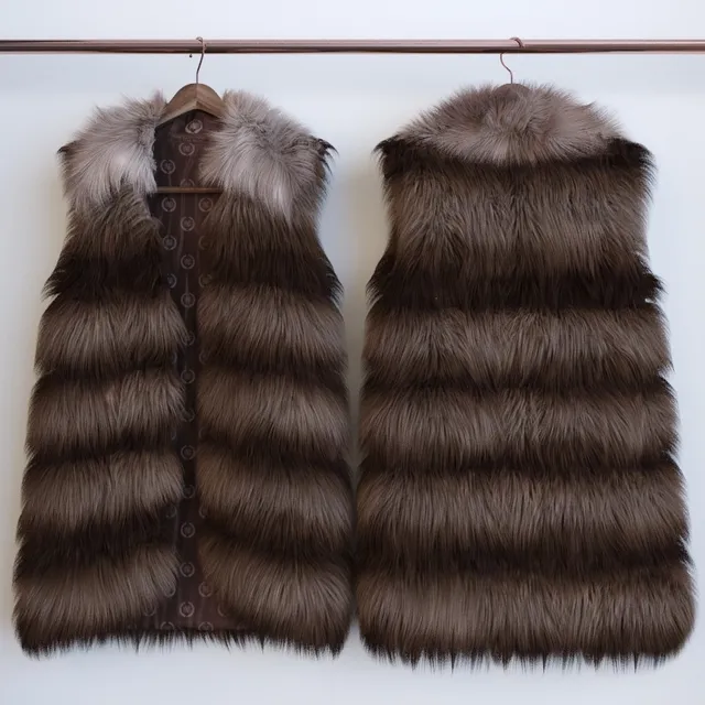 decoration – Fur vest on a hanger and on a dummy 3ds Max