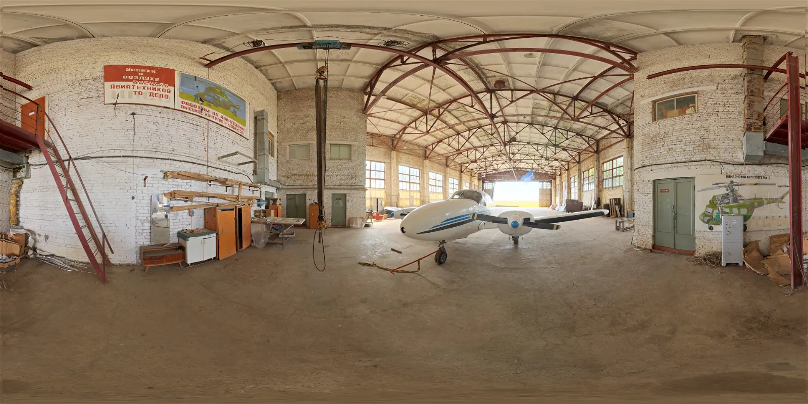 HDRI – Small Hangar 02 – urban