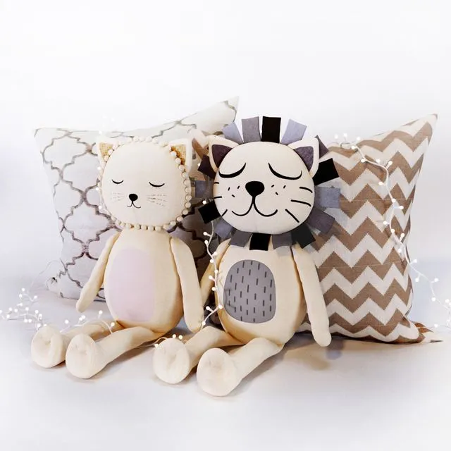 The Emily & Meritt Cat & Lion Plush 3dsMax Model
